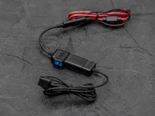 Inteligentní, vodotěsný adaptér Quad Lock® 12V - USB (1)