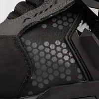 3119-000_Stealth Black_05 (9)