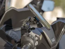 Základna pro montáž brzdové nádrže Quad Lock® - V2 (4)
