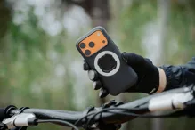 Puzdro Quad Lock® MAG - iPhone 17 PRO (1)